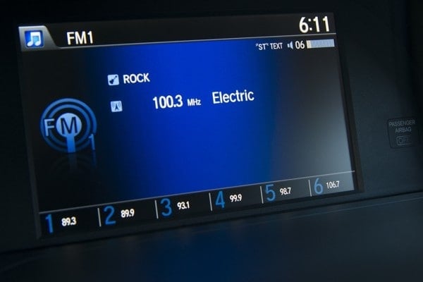 kelley-blue-book-best-buy-2015-honda-accord-27-600-001