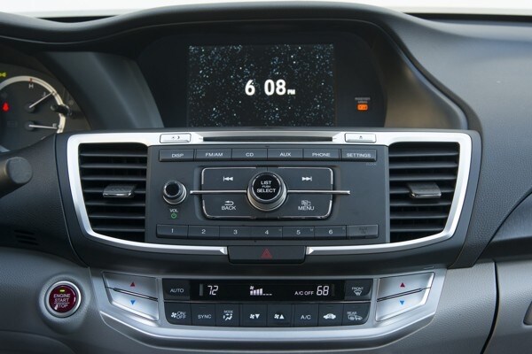 kelley-blue-book-best-buy-2015-honda-accord-28-600-001