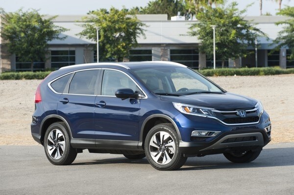kelley-blue-book-best-buy-2015-honda-crv-02-600-001