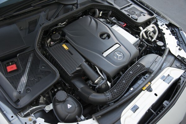 kelley-blue-book-best-buy-2015-mercedes-benz-c-class-19-600-001