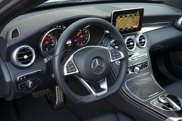 kelley-blue-book-best-buy-2015-mercedes-benz-c-class-22-600-001