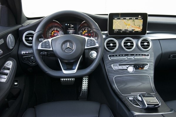 kelley-blue-book-best-buy-2015-mercedes-benz-c-class-24-600-001