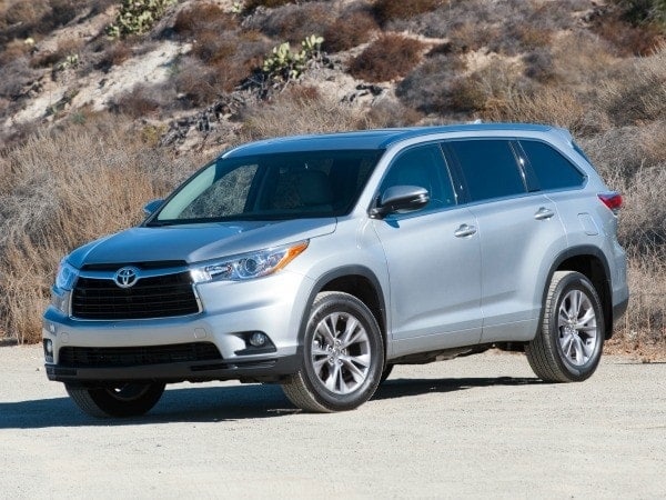 kelley-blue-book-best-buy-2015-toyota-highlander-01-600-001