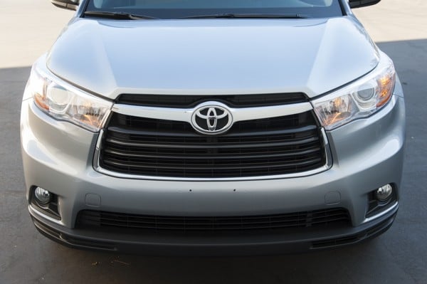 kelley-blue-book-best-buy-2015-toyota-highlander-05-600-001