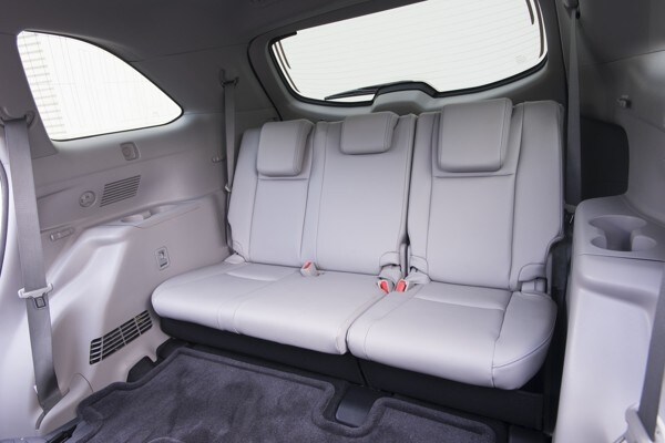kelley-blue-book-best-buy-2015-toyota-highlander-41-600-001