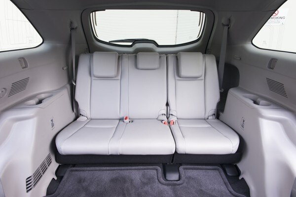 kelley-blue-book-best-buy-2015-toyota-highlander-42-600-001