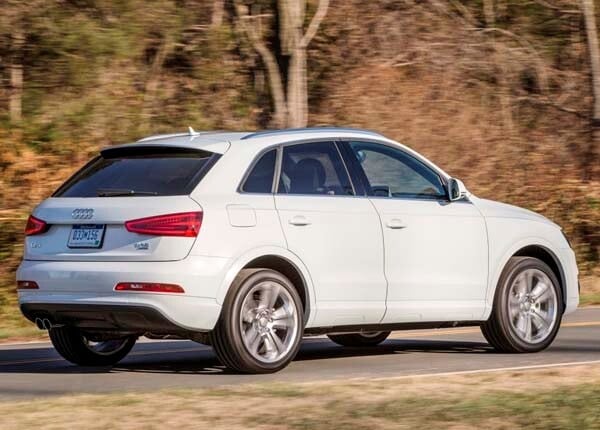 2015-audi-q3-rear-action2-600-001