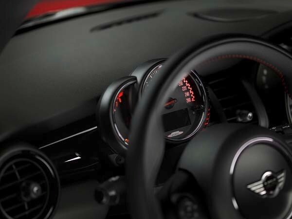 2015-mini-john-cooper-works-hardtop-17-600-001