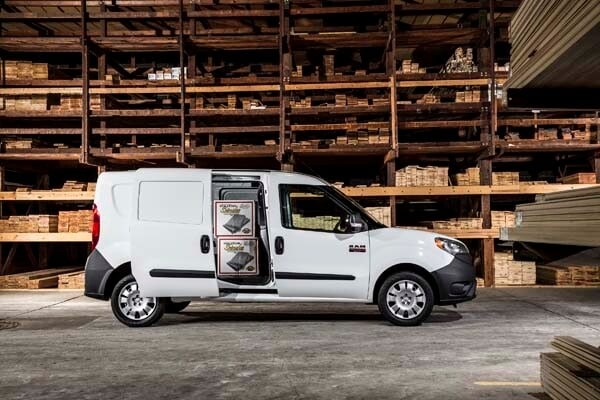 2015-ram-promaster-city-10-600-001