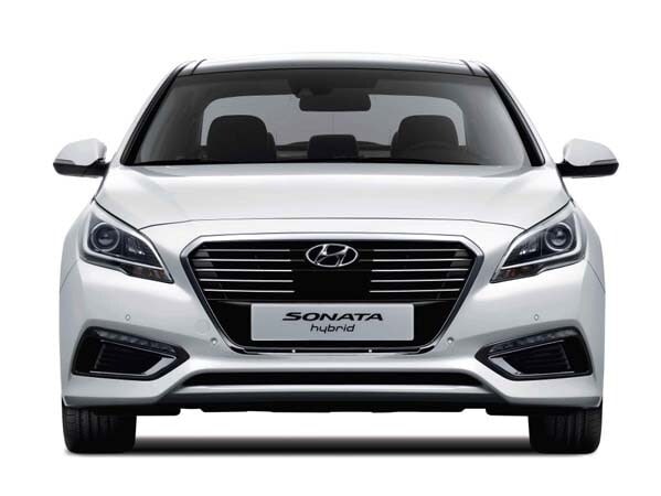2016-hyundai-sonata-hybrid-head-on-static1-600-001