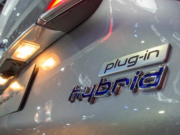 2016-hyundai-sonata-plug-in-hybrid-04-600-001