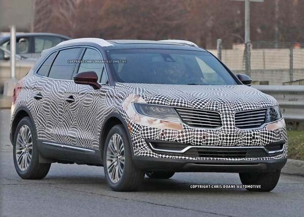 2016-lincoln-mkz-spy-shot-front-action1-600-001