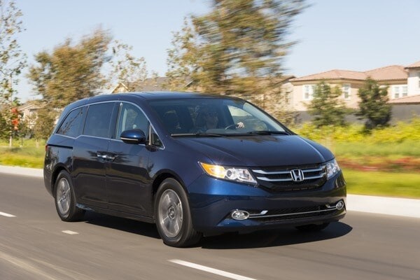 kelley-blue-book-best-buy-2015-honda-odyssey-09-600-001