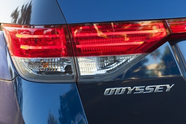 kelley-blue-book-best-buy-2015-honda-odyssey-16-600-001
