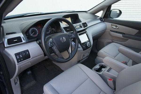 kelley-blue-book-best-buy-2015-honda-odyssey-20-600-001