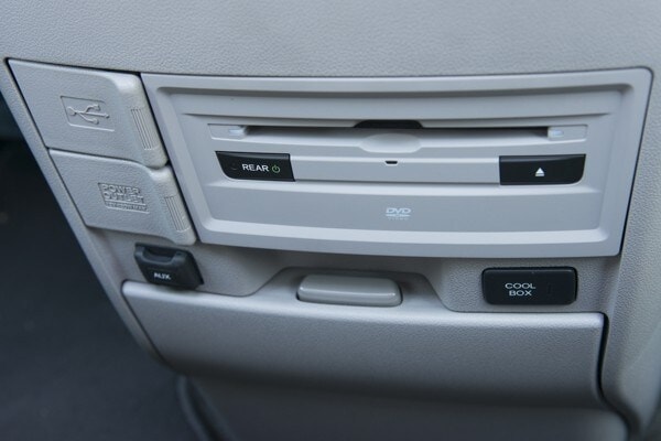 kelley-blue-book-best-buy-2015-honda-odyssey-39-600-001