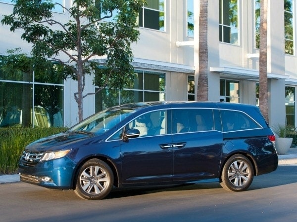 kelley-blue-book-best-buy-2015-honda-odyssey-600-600-001