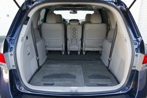 kelley-blue-book-best-buy-2015-honda-odyssey-minivan-1-600-001