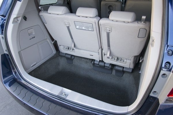 kelley-blue-book-best-buy-2015-honda-odyssey-minivan-2-600-001