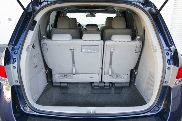 kelley-blue-book-best-buy-2015-honda-odyssey-minivan-6-600-001