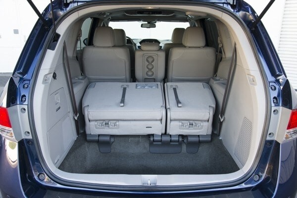 kelley-blue-book-best-buy-2015-honda-odyssey-minivan-7-600-001