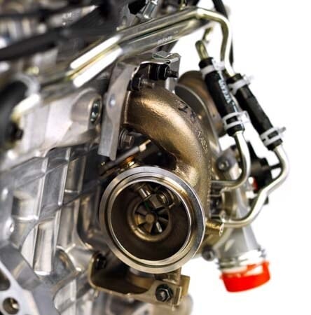 volvo-3-cylinder-drive-e-engine-turbo-detail1-600-001