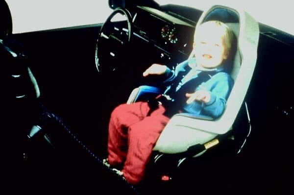 1986-3rd-gen-child-seat-600-001