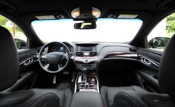 2015-infiniti-q70-and-q70l-12-600-001
