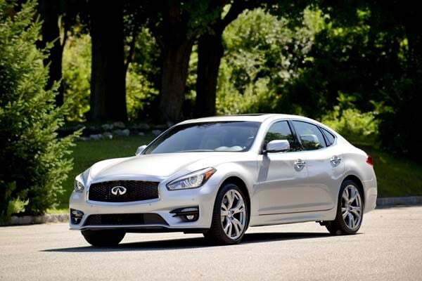 2015-infiniti-q70-and-q70l-36-600-001
