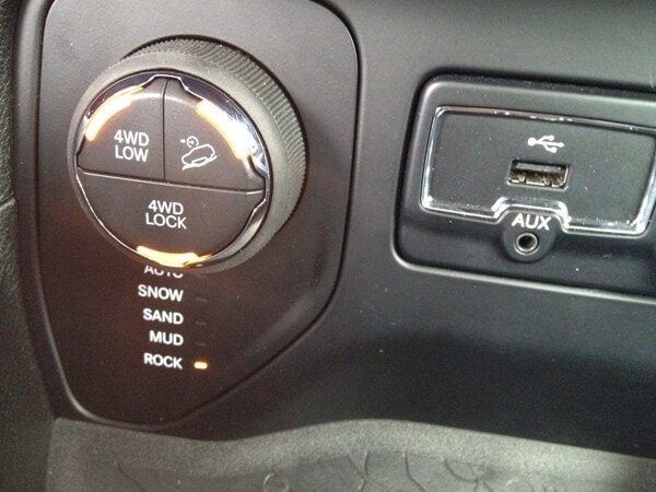 2015-jeep-renegade-11-600-001