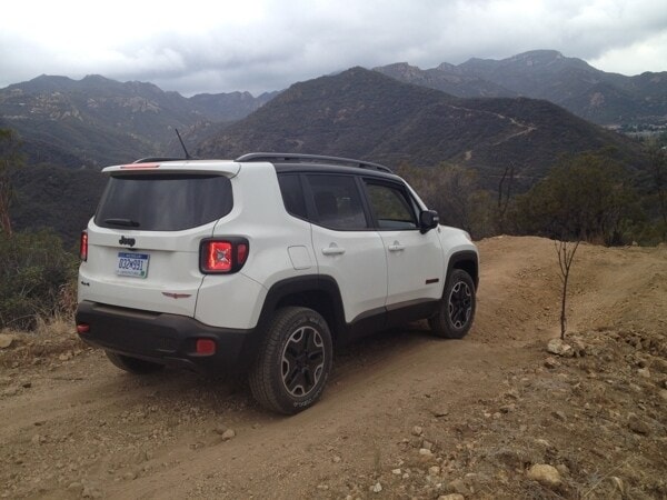 2015-jeep-renegade-14-600-001