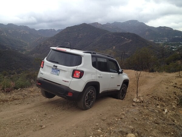 2015-jeep-renegade-15-600-001