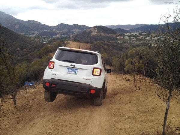 2015-jeep-renegade-18-600-001