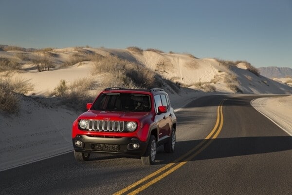 2015-jeep-renegade-28-600-001