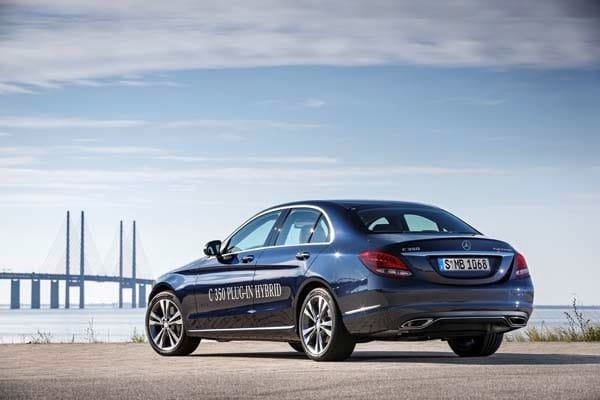 2015-mercedes-benz-c350-plugin-9-600-001
