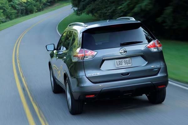 2015-nissan-rogue-10-600-001