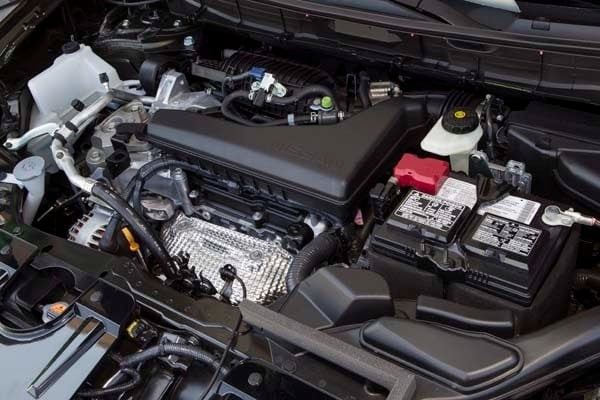 2015-nissan-rogue-3-600-001