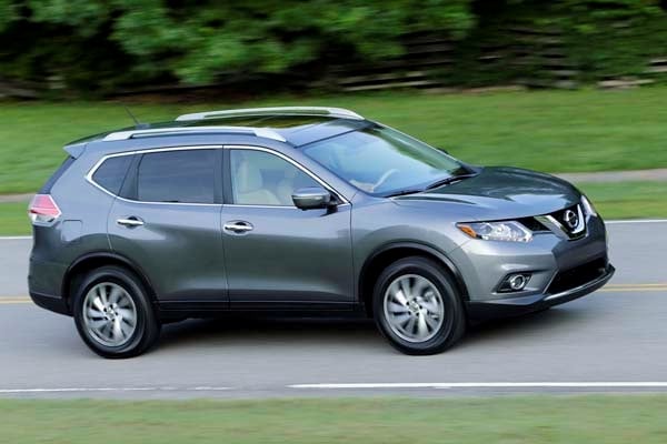 2015-nissan-rogue-9-600-001
