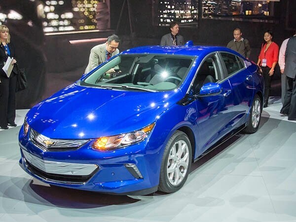2016-2016-chevrolet-volt-01-600-001
