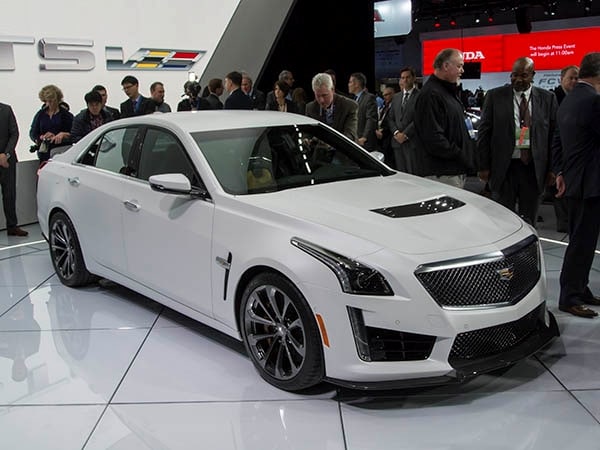 2016-cadillac-cts-v-01-600-001