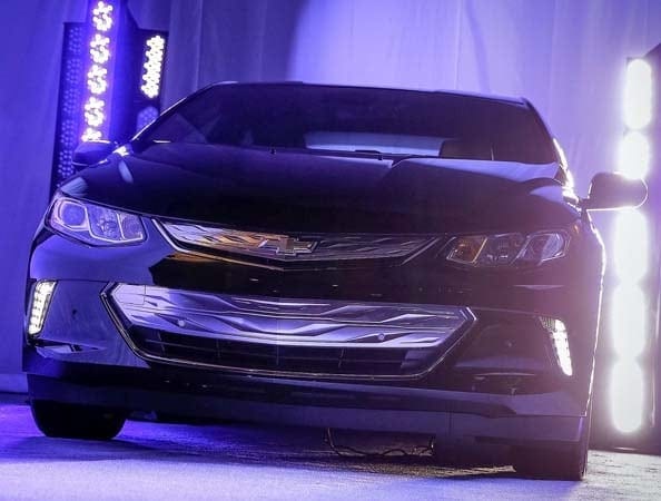 2016-chevrolet-volt-teaser1a-600-001