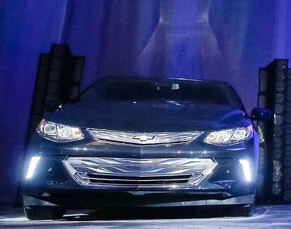 2016-chevrolet-volt-teaser3a-600-001