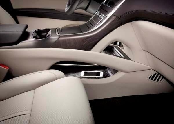2016-lincoln-mkx-interior-front-console-detail1-600-001