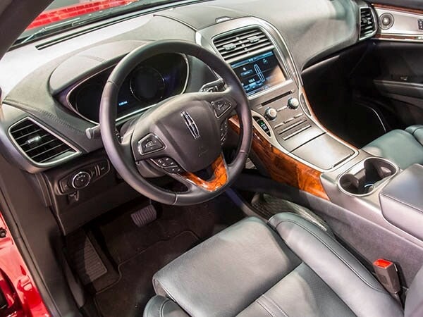 2016-lincoln-mkz-10-600-001