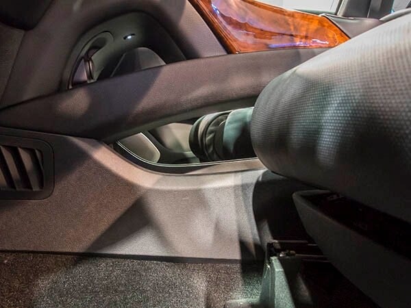 2016-lincoln-mkz-11-600-001