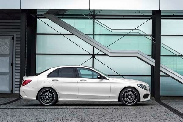 2016-mercedes-benz-c450-amg-5-600-001