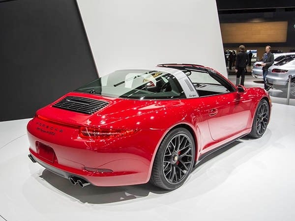 2016-porsche-911-targa4-gts-02-600-001