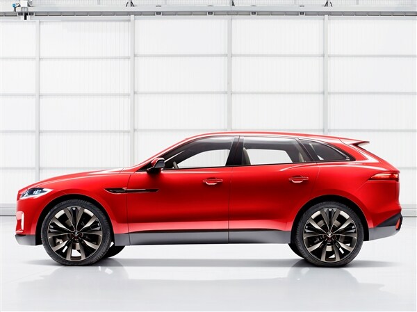 jag_c-x17_red_600-6-600-001