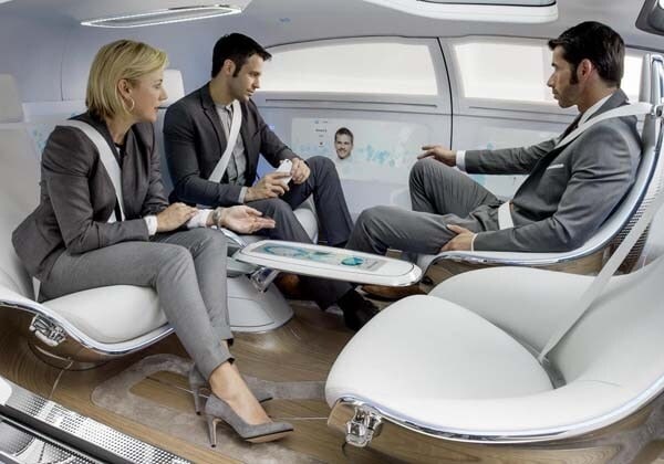 mercedes-benz-f015-concept-interior-display-panel-600-001