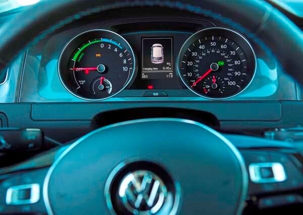vw-e-golf-instrument-cluster-600-001